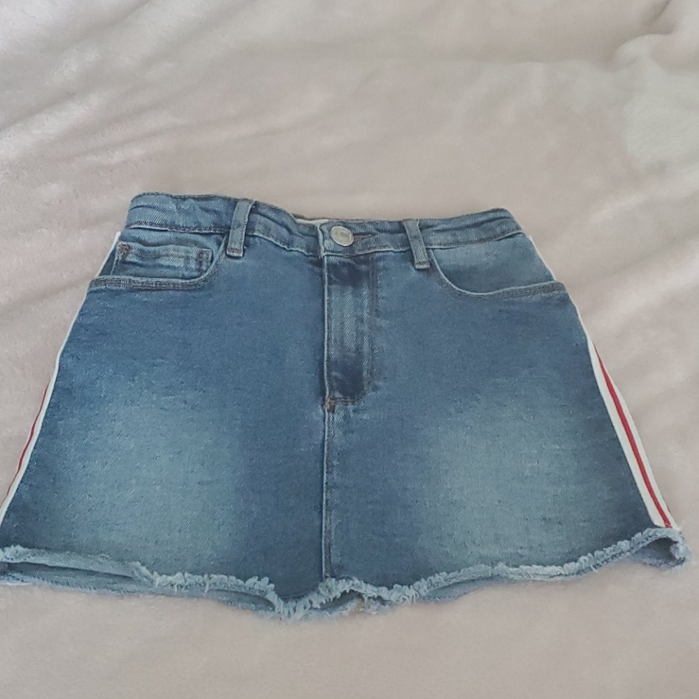 Like new Girl's Zara Denim Skirt with Stripes Sz 7